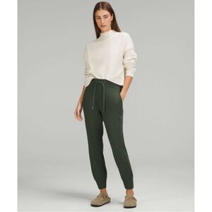 Lululemon Ready To Rulu Jogger Crop in Smoked Spruce